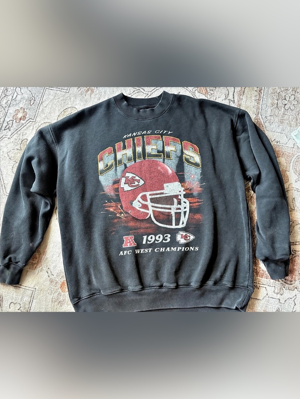Abercrombie & Fitch NFL Kansas City Chiefs 1993 Graphic Sweatshirt Medium